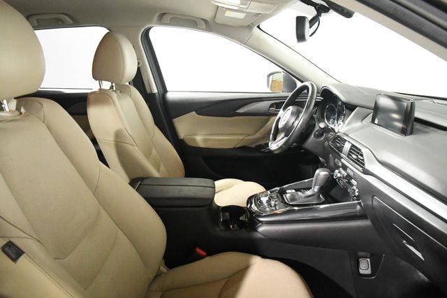 2016 Mazda CX-9 Touring photo