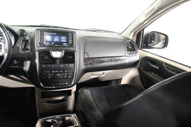 2014 Chrysler Town & Country Touring photo