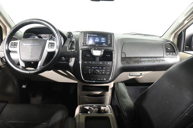 2014 Chrysler Town & Country Touring photo
