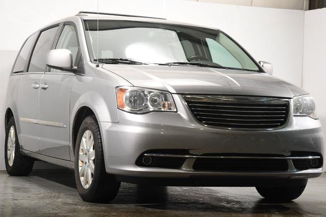 2014 Chrysler Town & Country Touring photo