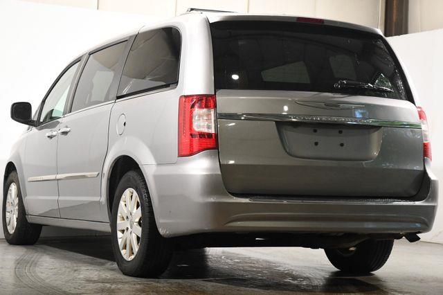2014 Chrysler Town & Country Touring photo