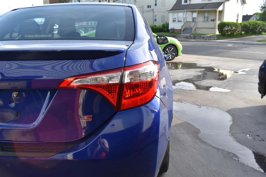 2016 Toyota Corolla 4dr Sdn Man S Plus (Natl) photo