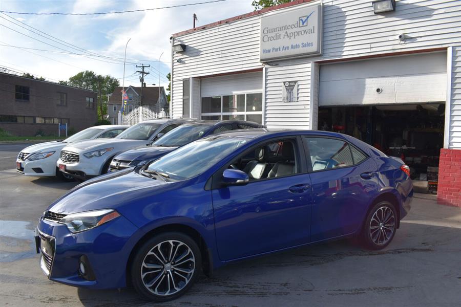 The 2016 Toyota Corolla 4dr Sdn Man S Plus (Natl) photos