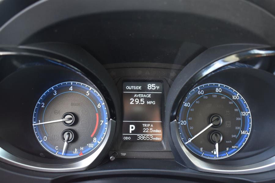 2016 Toyota Corolla 4dr Sdn Man S Plus (Natl) photo