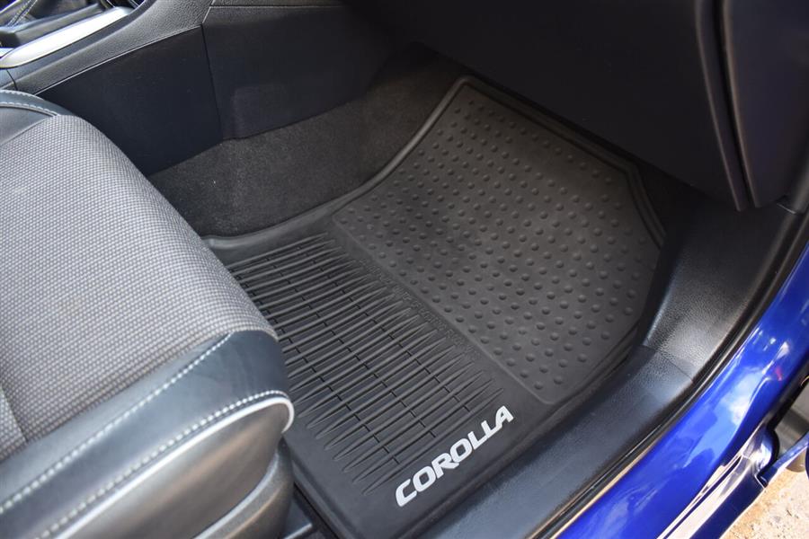 2016 Toyota Corolla 4dr Sdn Man S Plus (Natl) photo