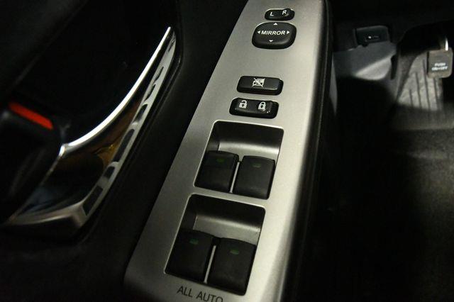 2017 Toyota Prius v Three photo