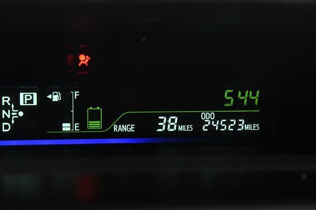 2017 Toyota Prius v Three photo