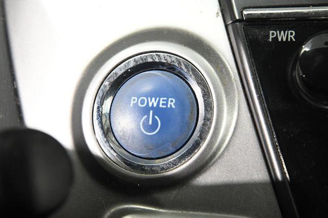 2017 Toyota Prius v Three photo