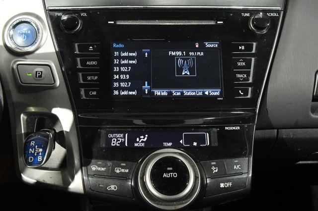 2017 Toyota Prius v Three photo