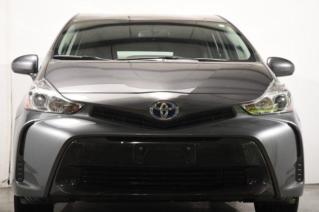 2017 Toyota Prius v Three photo