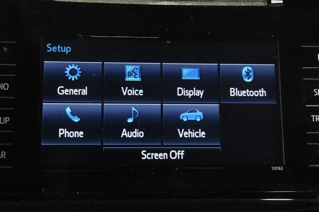 2017 Toyota Prius v Three photo
