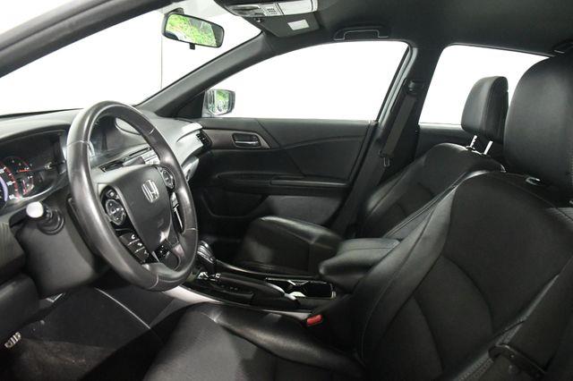 2016 Honda Accord Sport SE photo