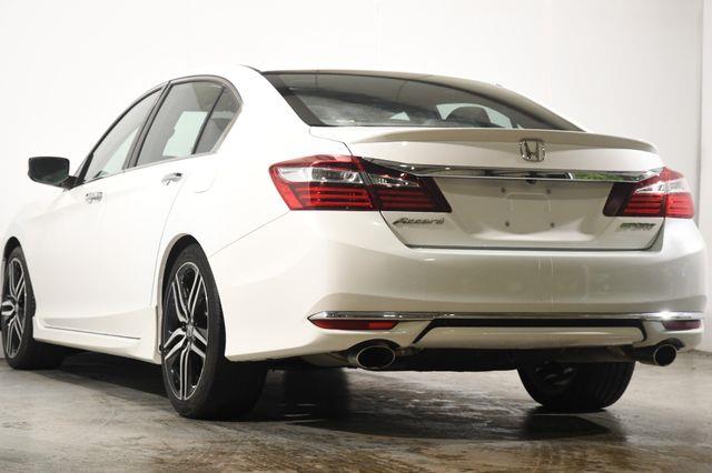 2016 Honda Accord Sport SE photo