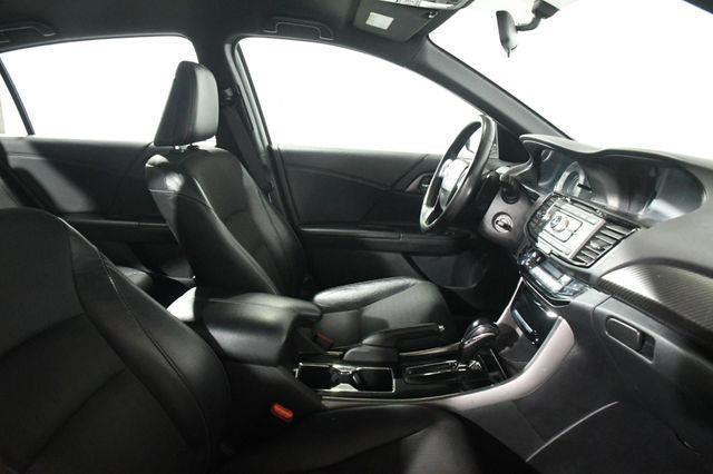 2016 Honda Accord Sport SE photo