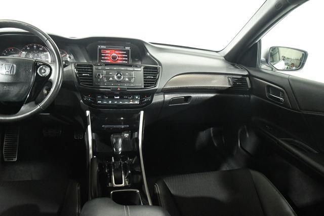 2017 Honda Accord Sport SE photo