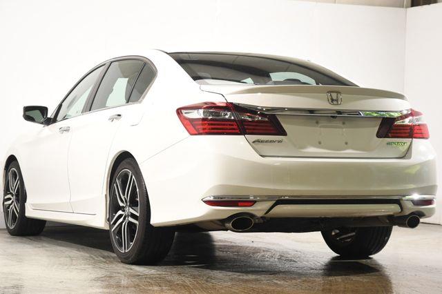 2017 Honda Accord Sport SE photo
