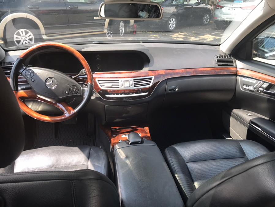 2010 Mercedes-Benz S-Class S550 4MATIC photo
