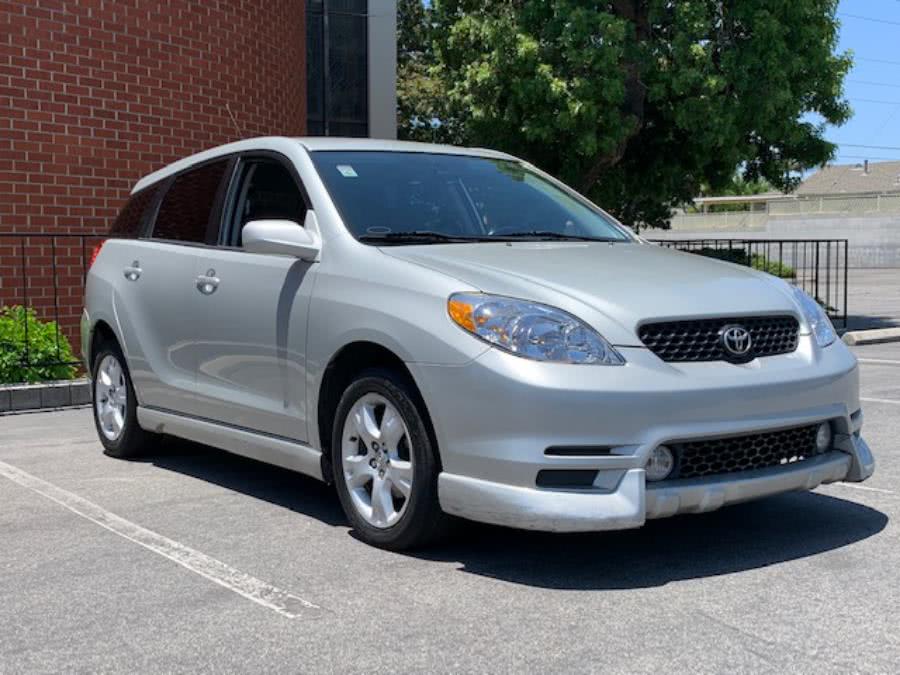 The 2003 Toyota Matrix XRS photos