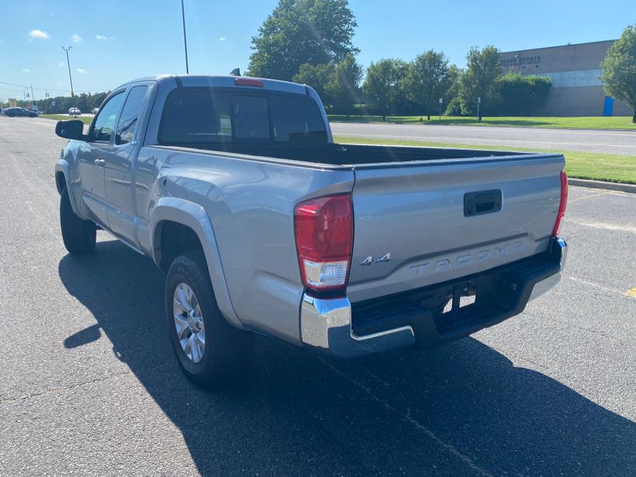 2016 Toyota Tacoma 4WD Access Cab I4 AT SR5 (Natl photo