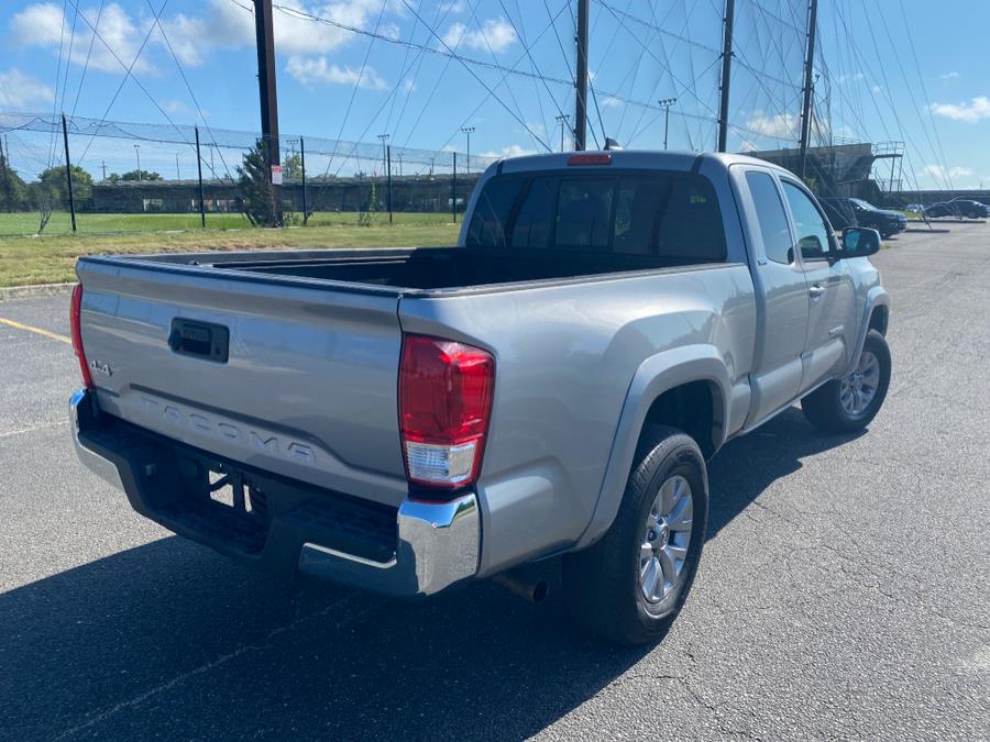 2016 Toyota Tacoma 4WD Access Cab I4 AT SR5 (Natl photo