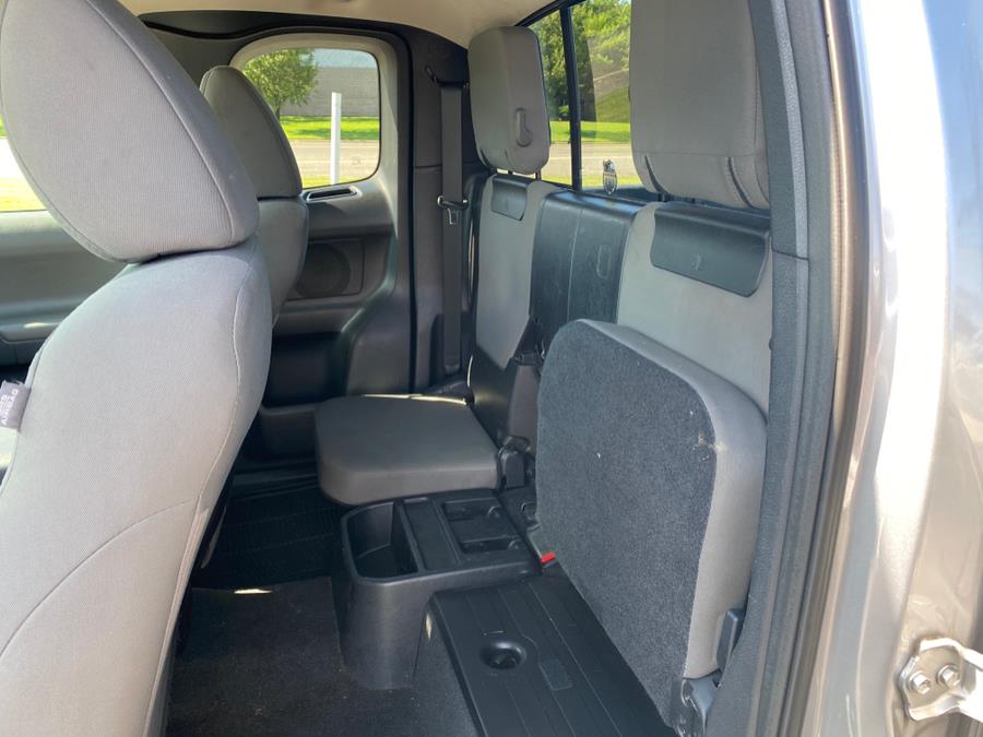 2016 Toyota Tacoma 4WD Access Cab I4 AT SR5 (Natl photo