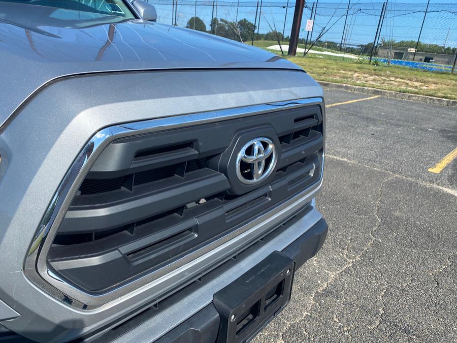 2016 Toyota Tacoma 4WD Access Cab I4 AT SR5 (Natl photo