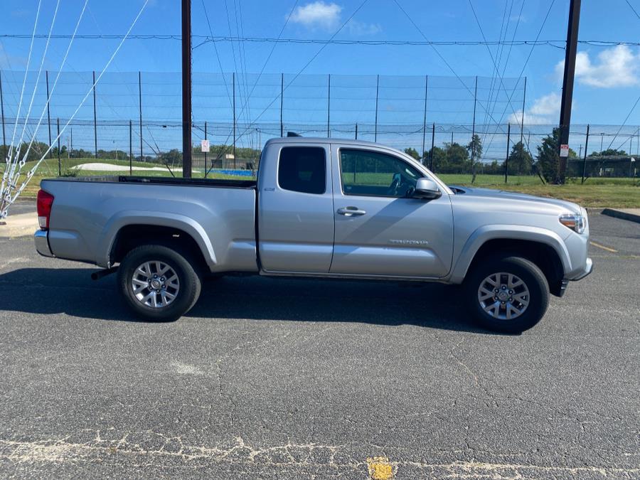 2016 Toyota Tacoma 4WD Access Cab I4 AT SR5 (Natl photo
