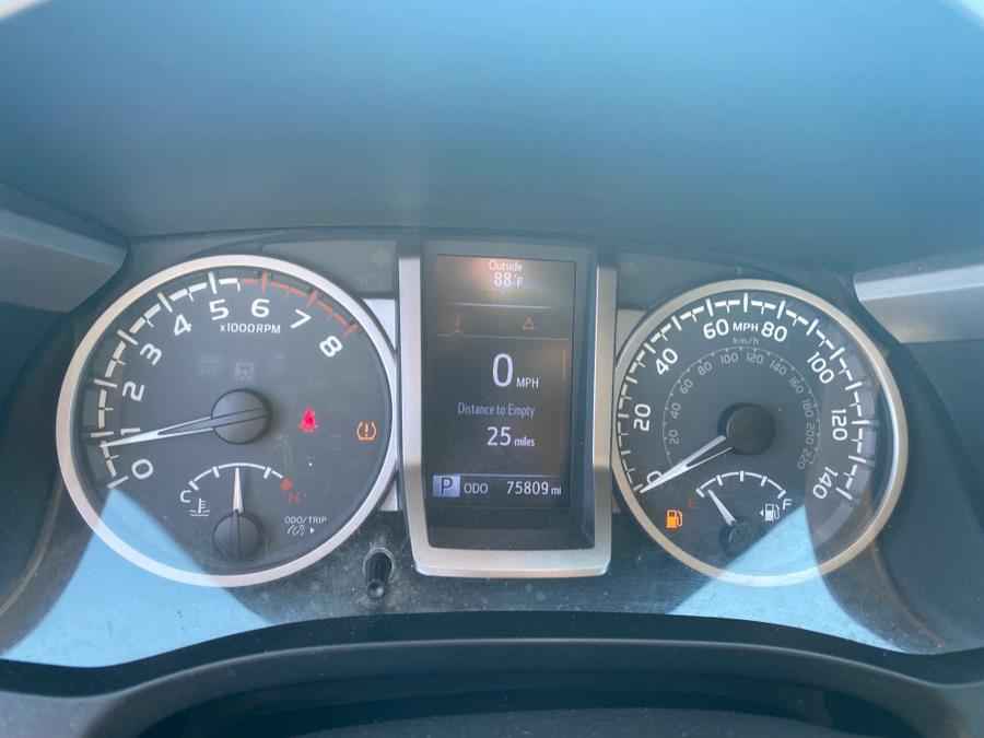 2016 Toyota Tacoma 4WD Access Cab I4 AT SR5 (Natl photo