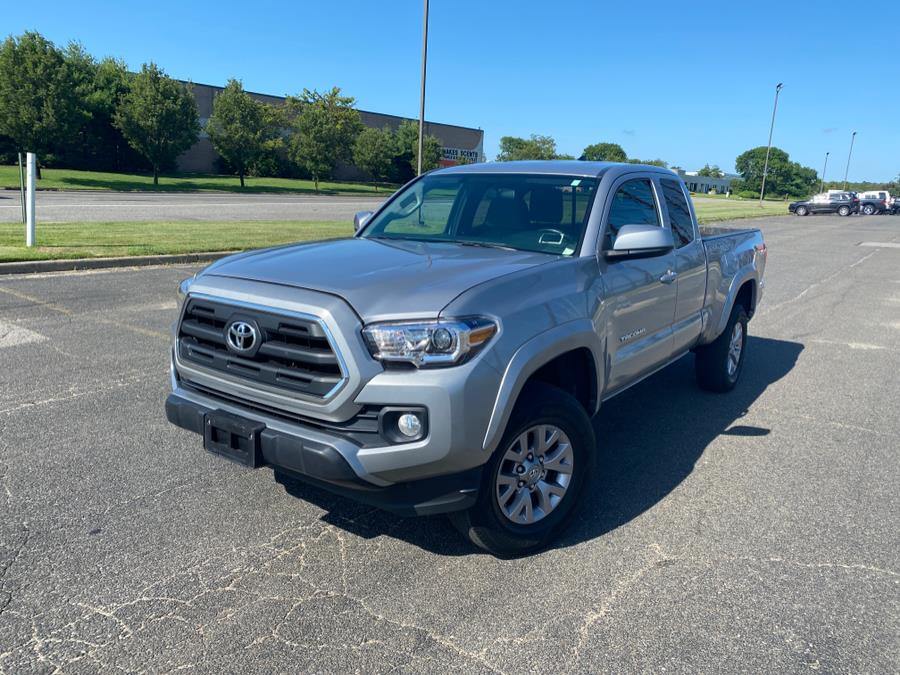 2016 Toyota Tacoma 4WD Access Cab I4 AT SR5 (Natl photo