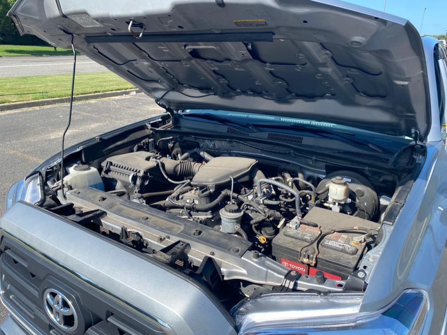 2016 Toyota Tacoma 4WD Access Cab I4 AT SR5 (Natl photo