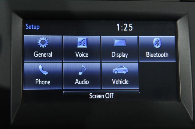 2017 Toyota Camry SE w/ Sunroof photo