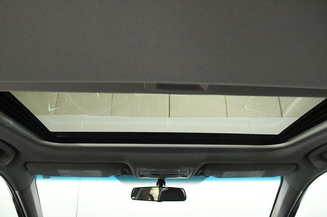 2017 Toyota Camry SE w/ Sunroof photo