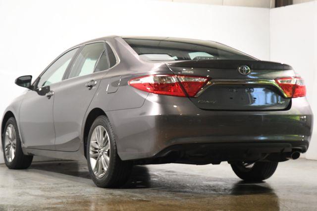 2017 Toyota Camry SE w/ Sunroof photo