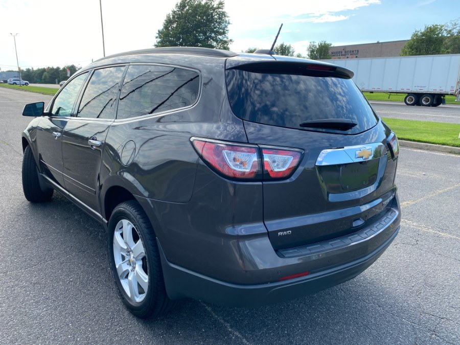 2017 Chevrolet Traverse AWD 4dr LT w/1LT photo