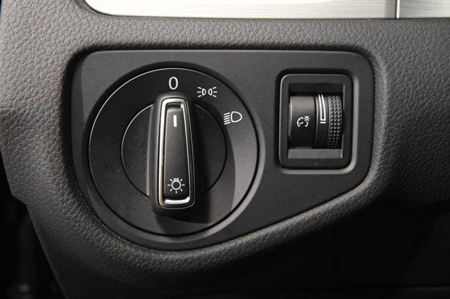 2015 Volkswagen Golf SportWagen TDI S photo