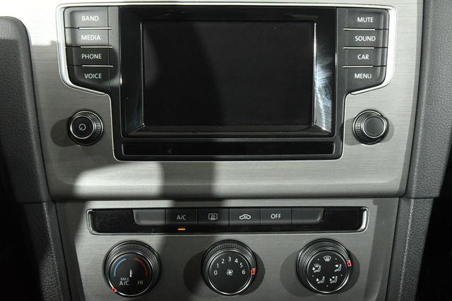 2015 Volkswagen Golf SportWagen TDI S photo