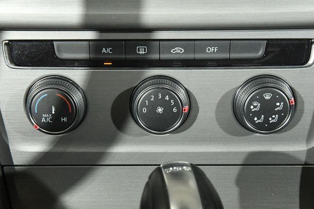 2015 Volkswagen Golf SportWagen TDI S photo