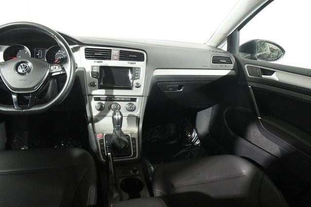 2015 Volkswagen Golf SportWagen TDI S photo