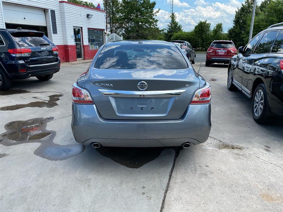 2015 Nissan Altima 2.5 S 4dr Sedan photo