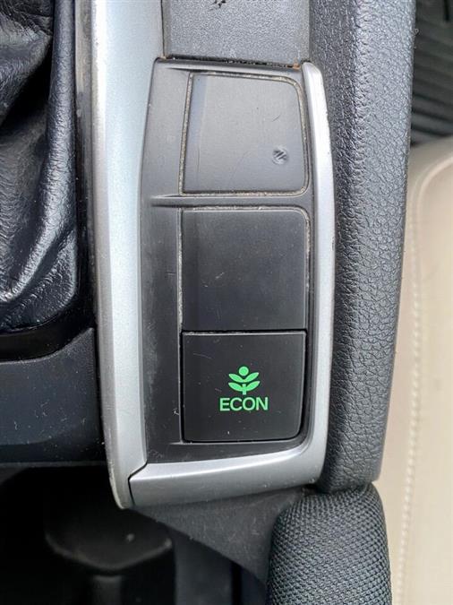 2018 Honda CIVIC SEDAN LX CVT photo