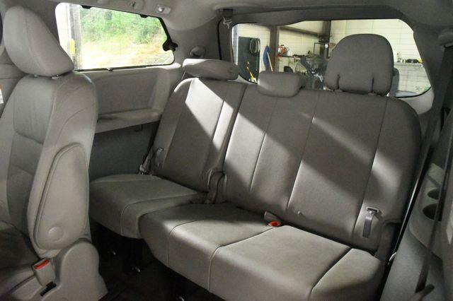 2017 Toyota Sienna XLE Premium photo