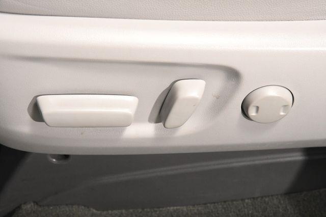 2017 Toyota Sienna XLE Premium photo