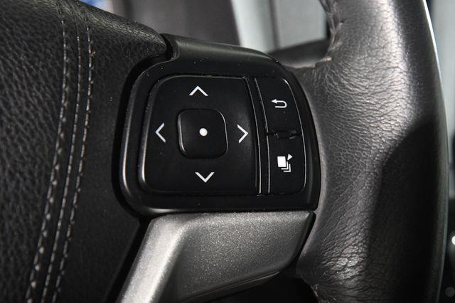2017 Toyota Sienna XLE Premium photo