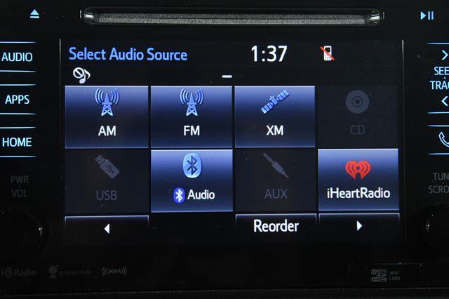 2017 Toyota Sienna XLE Premium photo