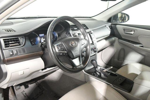 2016 Toyota Camry XLE photo