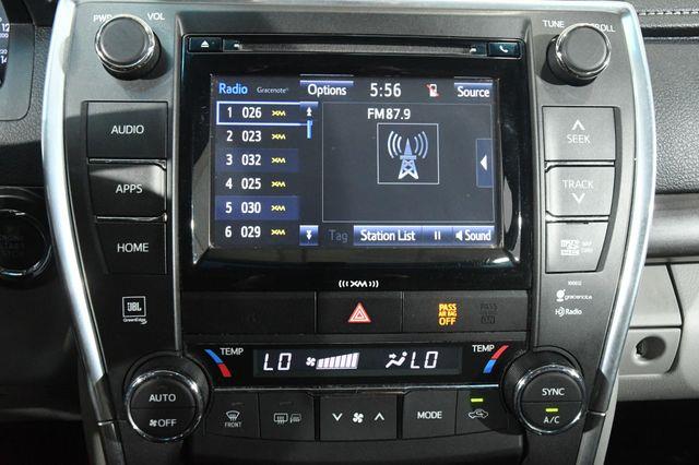 2016 Toyota Camry XLE photo