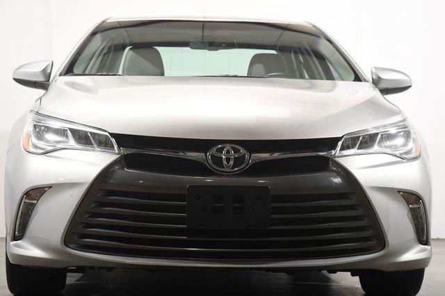 2016 Toyota Camry XLE photo