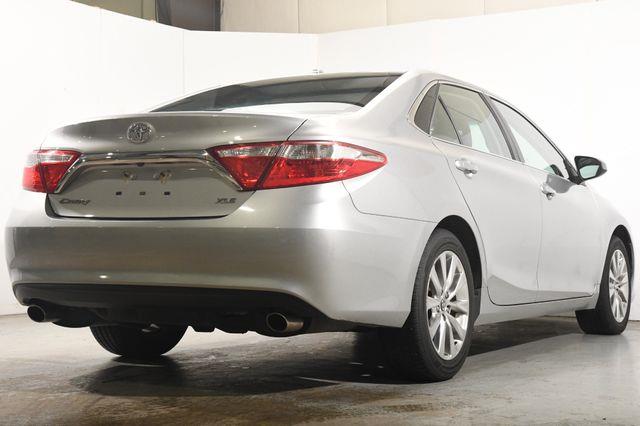2016 Toyota Camry XLE photo