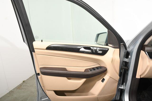 2017 Mercedes-Benz GLE 350 w/ Nav/ Blind Spot/ Safety Tec photo