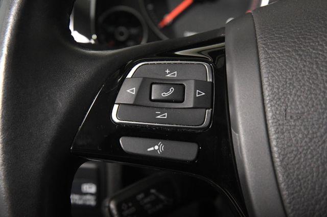 2012 Volkswagen Touareg TDI Sport photo